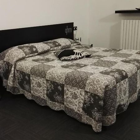 A New Guesthouse Pavia Kamer foto