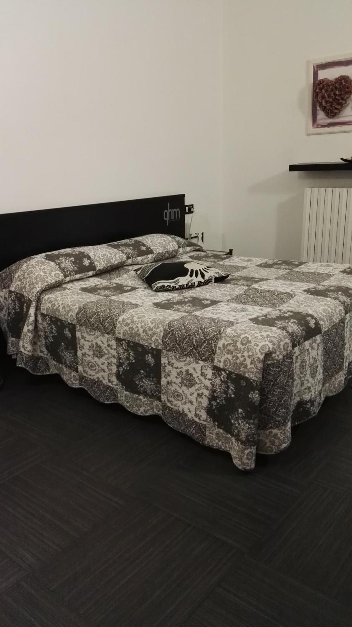 A New Guesthouse Pavia Kamer foto
