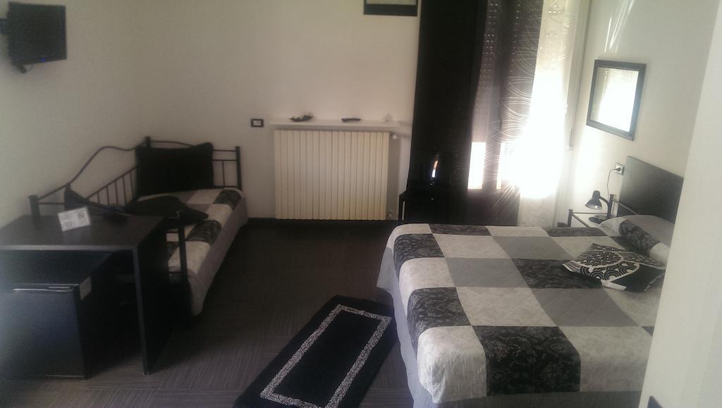 A New Guesthouse Pavia Kamer foto